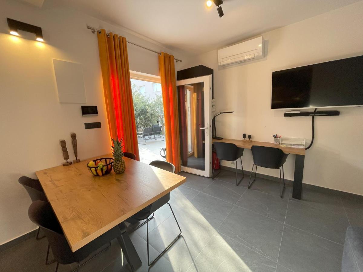 Valkane Beach Apartments 普拉 外观 照片