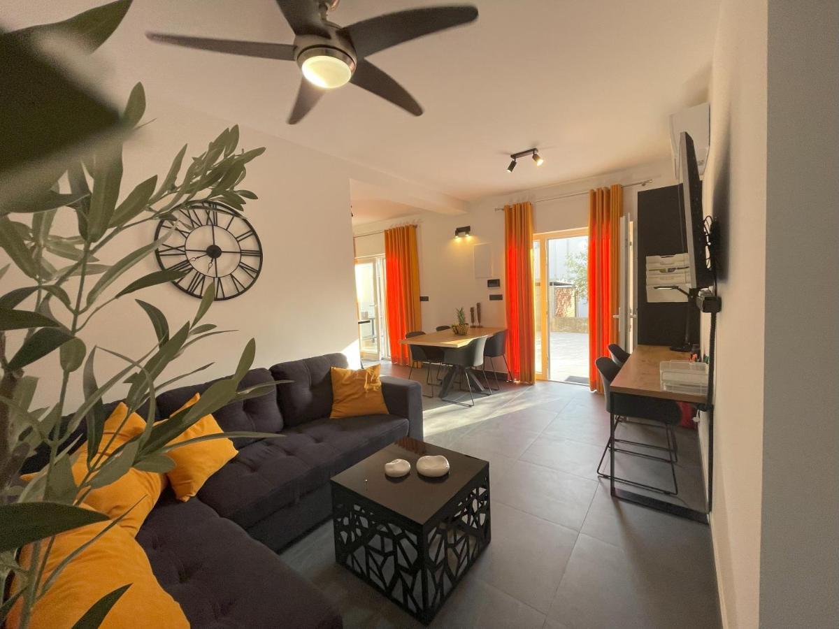 Valkane Beach Apartments 普拉 外观 照片
