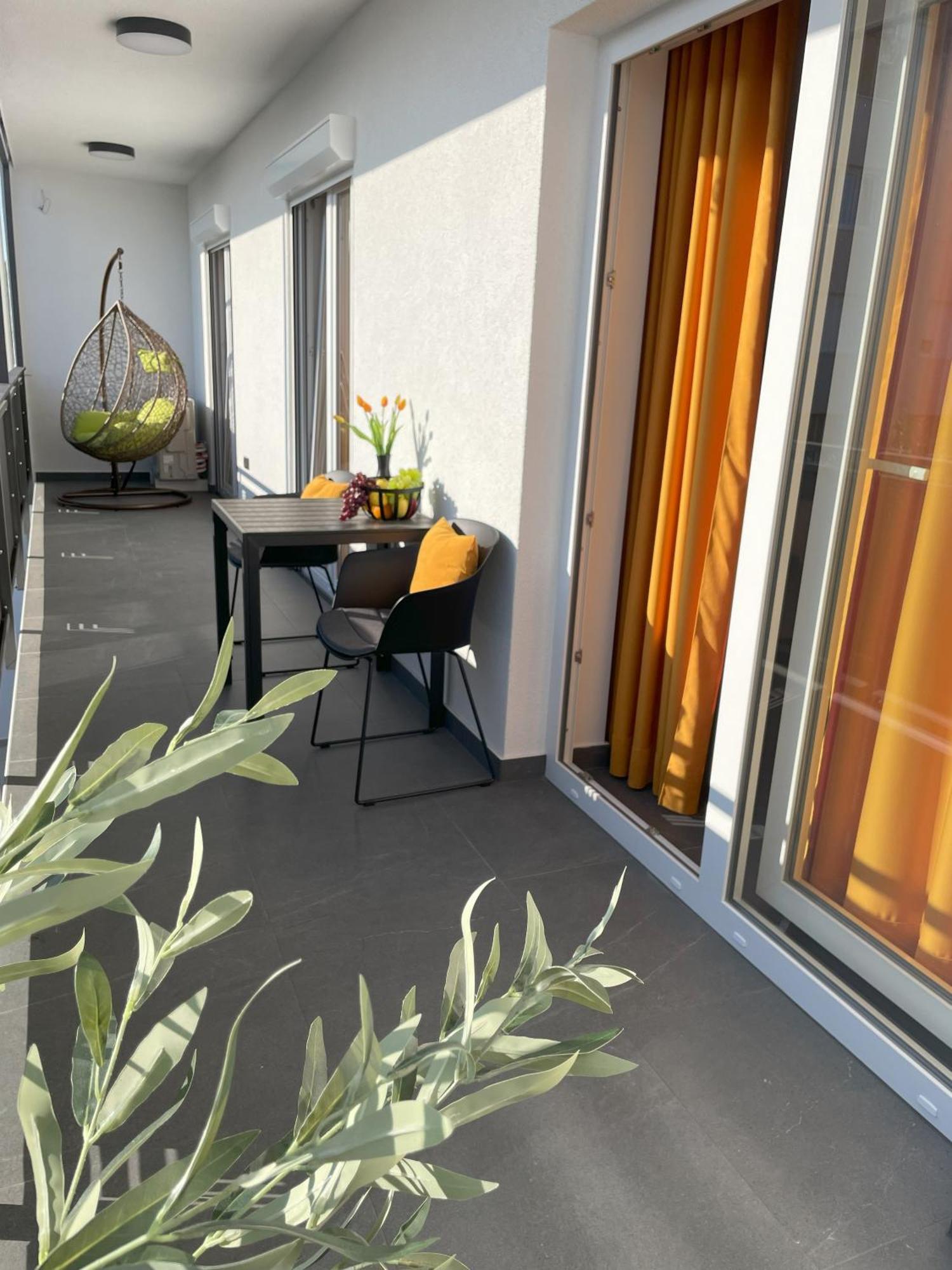 Valkane Beach Apartments 普拉 外观 照片